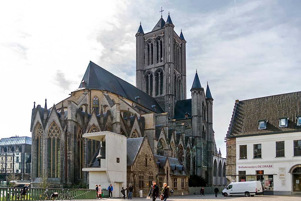 Rückseite  Sint Niklaaskerk in Gent
