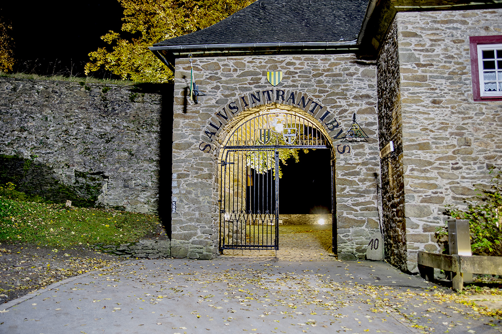 Eingang zur Burg Bilstein