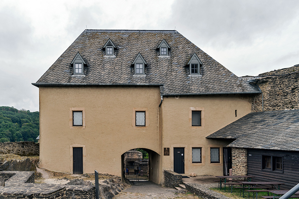 Der Eingang zur inneren Burganlage
