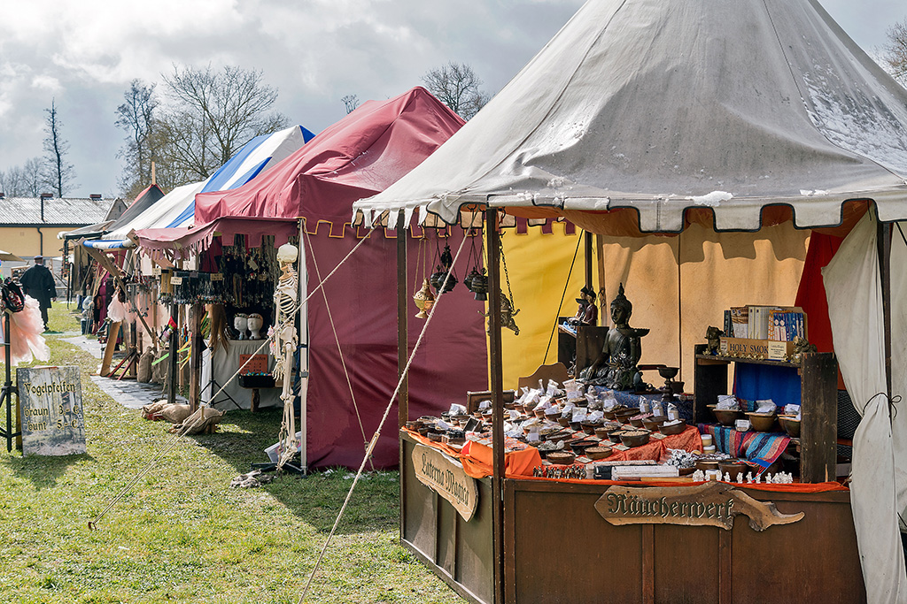 Marktstände auf dem Mittelaltermarkt Dinkelsbühl