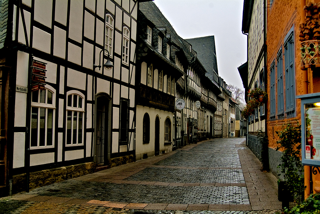 Straße mit Fachwerk in Goslar