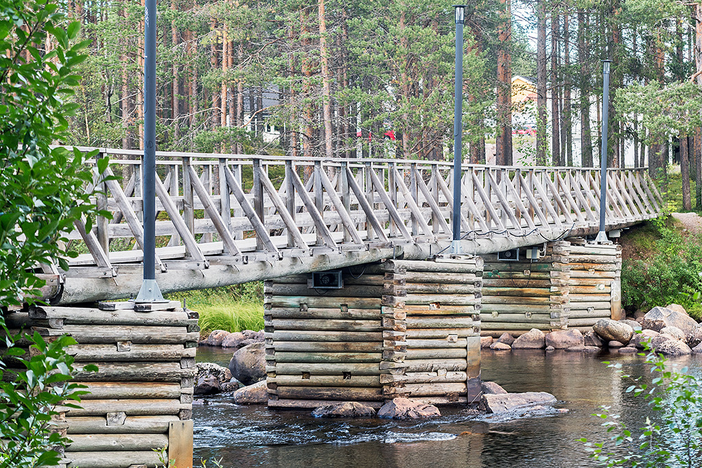 Holzbrücke in Gällivare