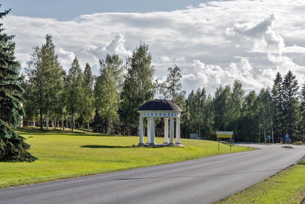 Kleiner Pavillon in Boden