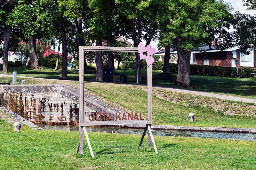 Schild Götakanal Berg Slussar