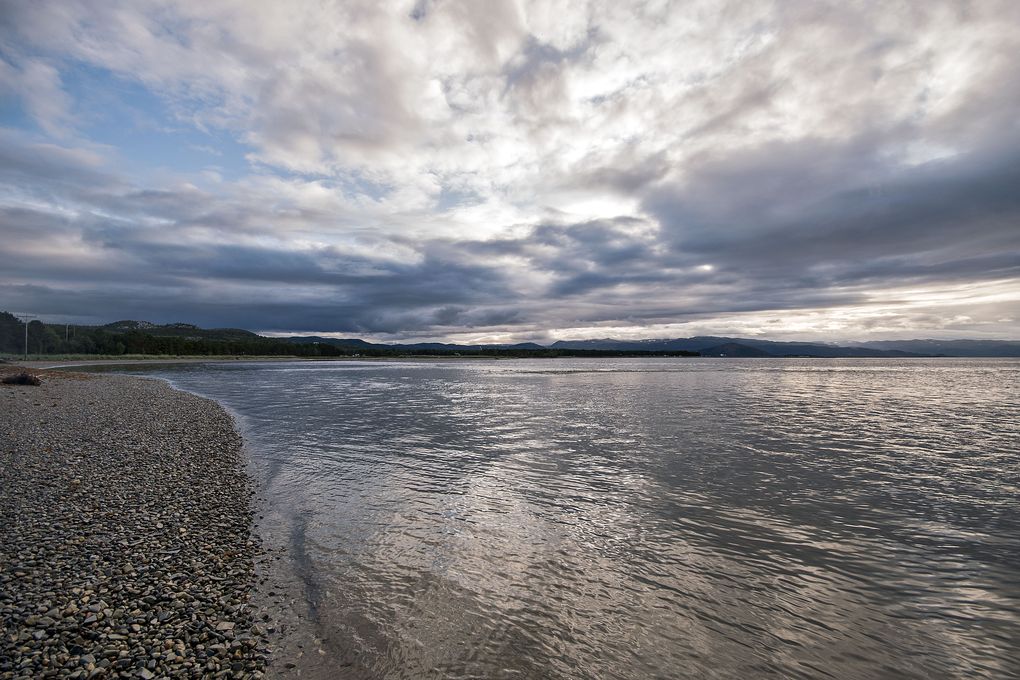An Strand des Altafjords