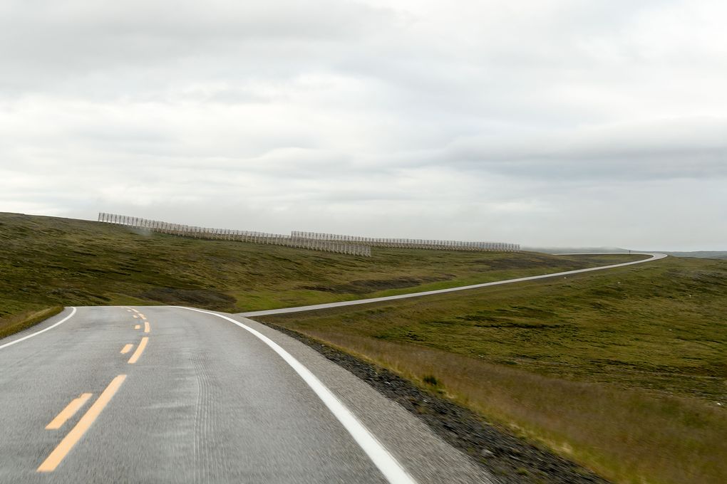 Lawinengitter in der Tundra