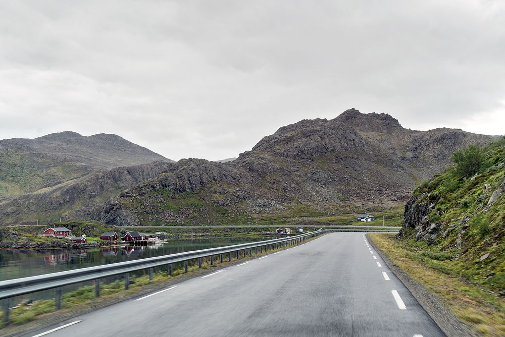 Kleine Ansiedlung in der Tundra