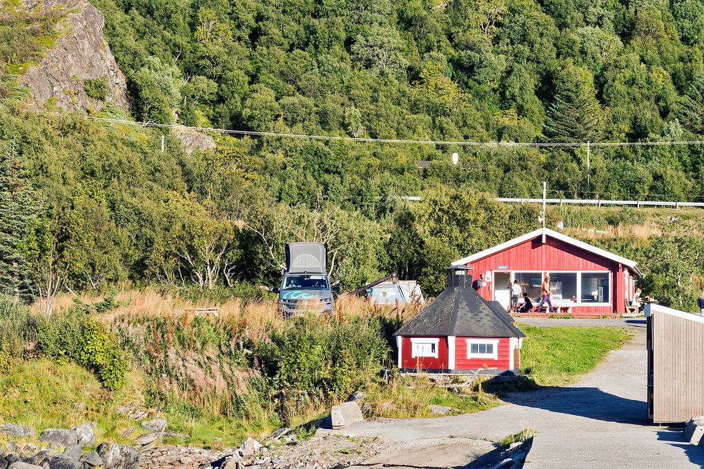 Servicehaus und Grillhütte auf den Lofoten