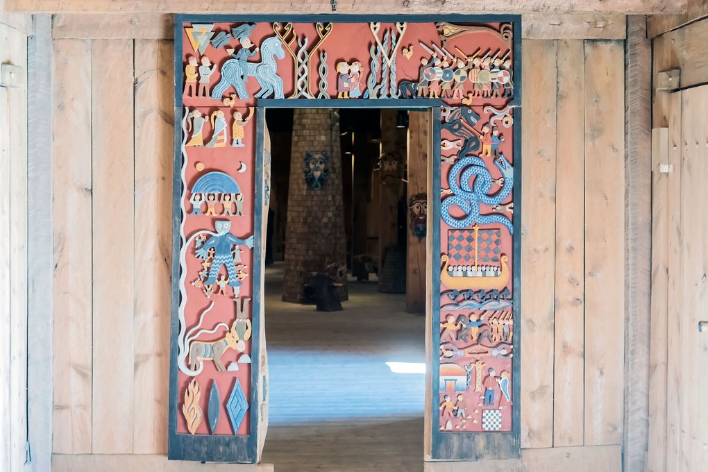 Türsturz im Langhaus