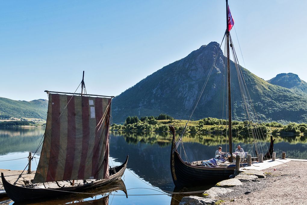 Schiffe im Vikingmuseum Lofotr