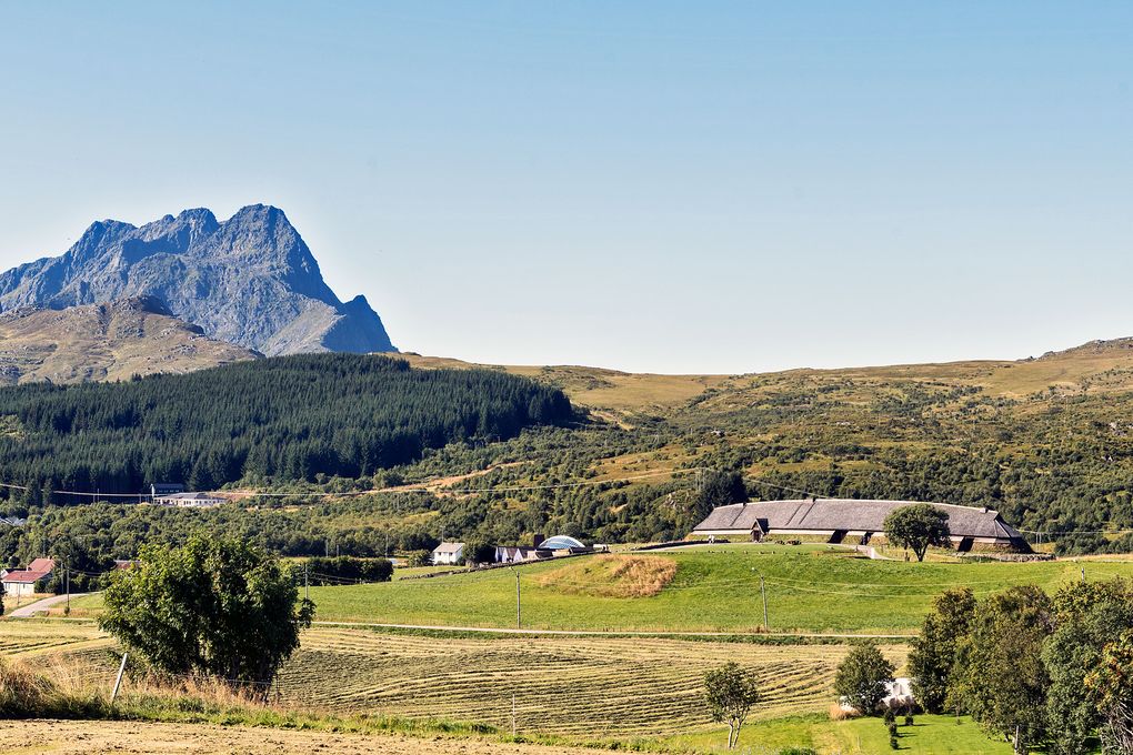Landschaft mit Langhaus