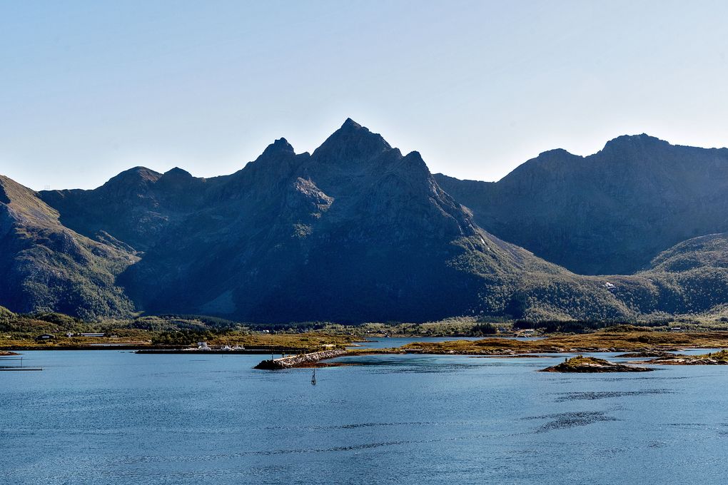 Berge und Fjorde auf den Lofoten