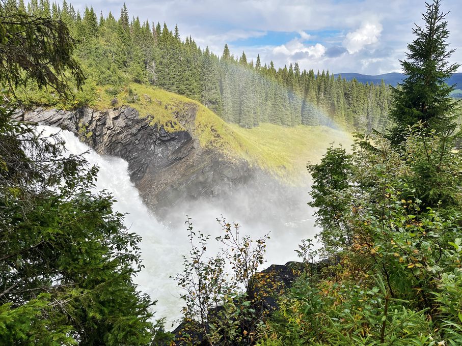 Regenbogen am Tännforsen